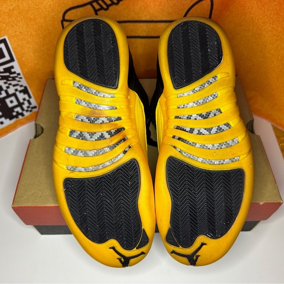 Jordan 12 Retro University Gold Size 10M Pre-loved - Picture 6 of 7